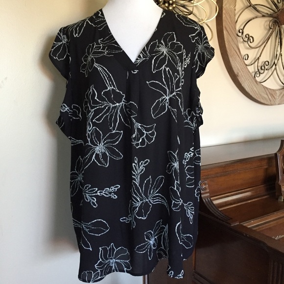 Apt. 9 Tops - NWT APT 9 Size 3X Cute Black & White Blouse Top